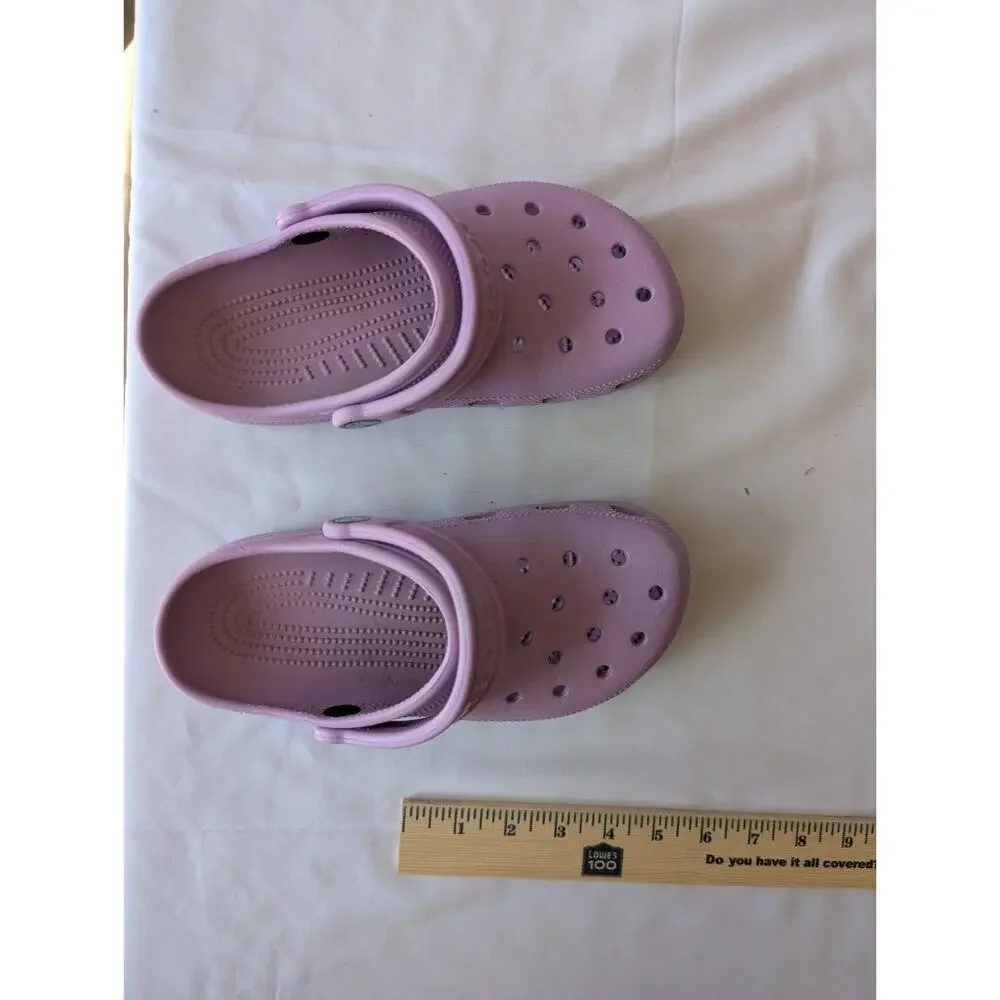 CROC Lavender Women's 6, Mens 4,